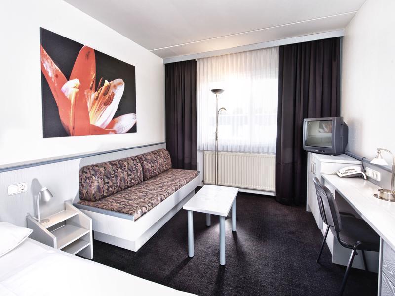Good Morning + Bad Oldesloe Hotell Exteriör bild