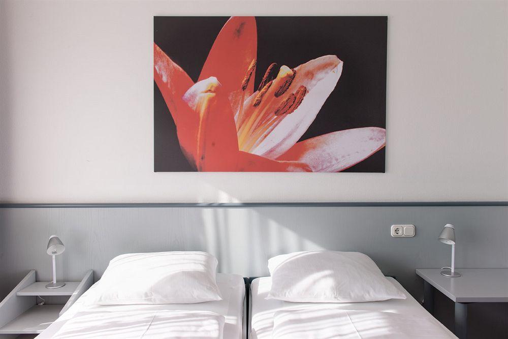 Good Morning + Bad Oldesloe Hotell Exteriör bild