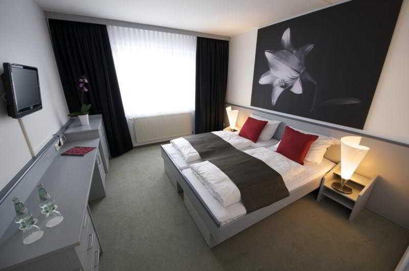 Good Morning + Bad Oldesloe Hotell Exteriör bild