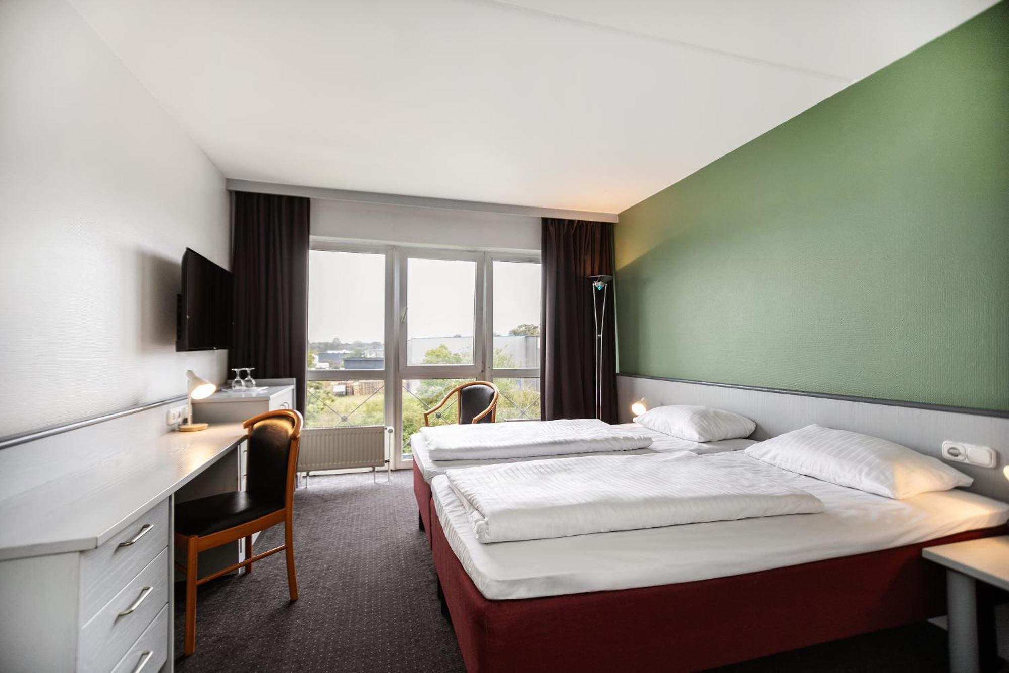 Good Morning + Bad Oldesloe Hotell Exteriör bild