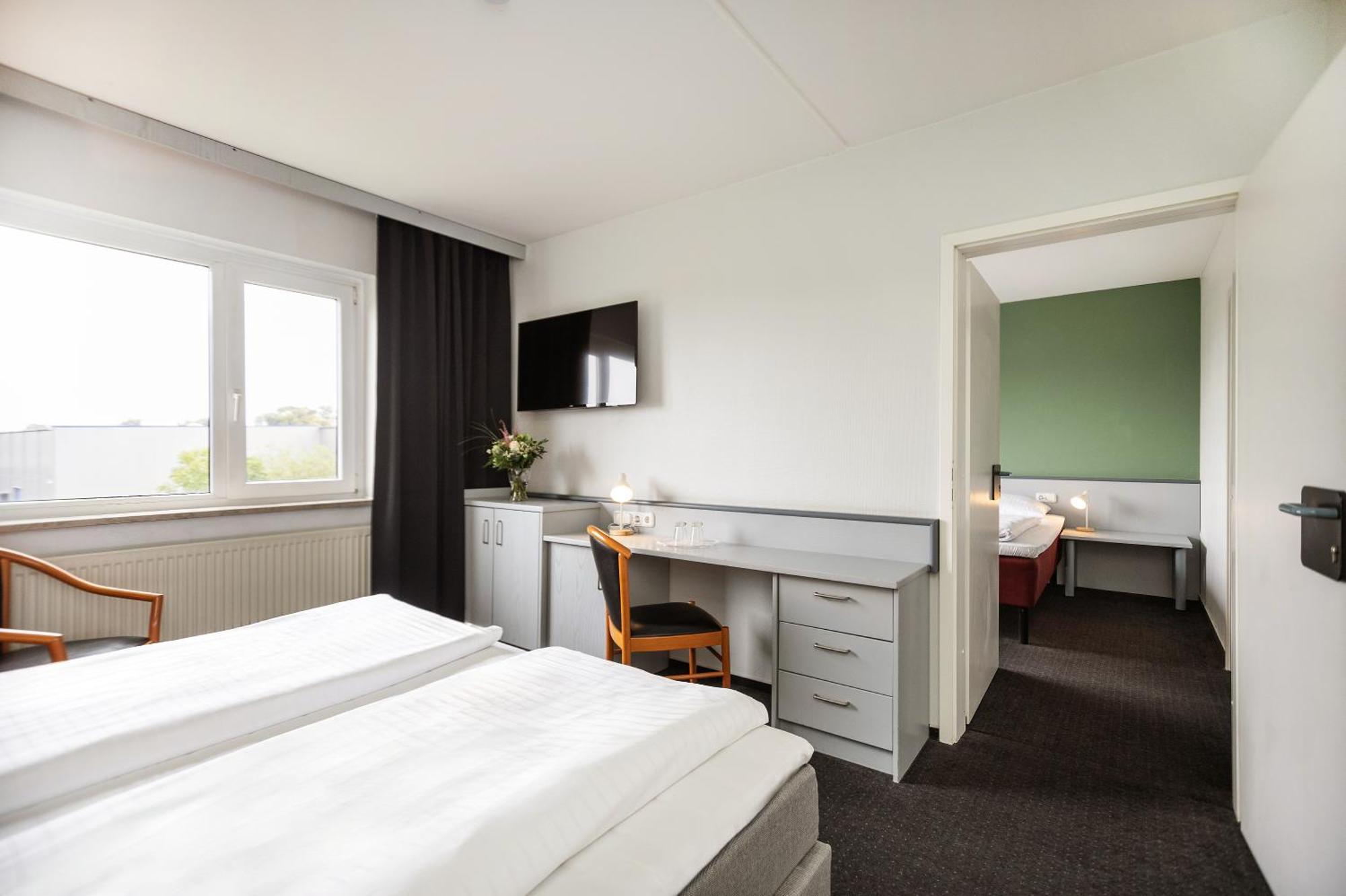 Good Morning + Bad Oldesloe Hotell Exteriör bild