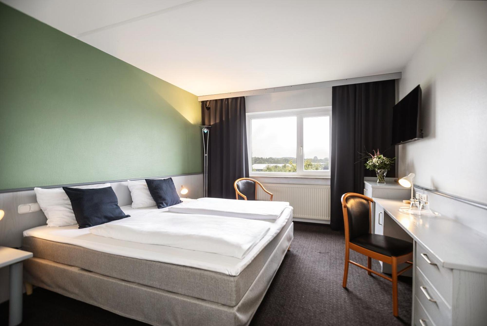 Good Morning + Bad Oldesloe Hotell Exteriör bild