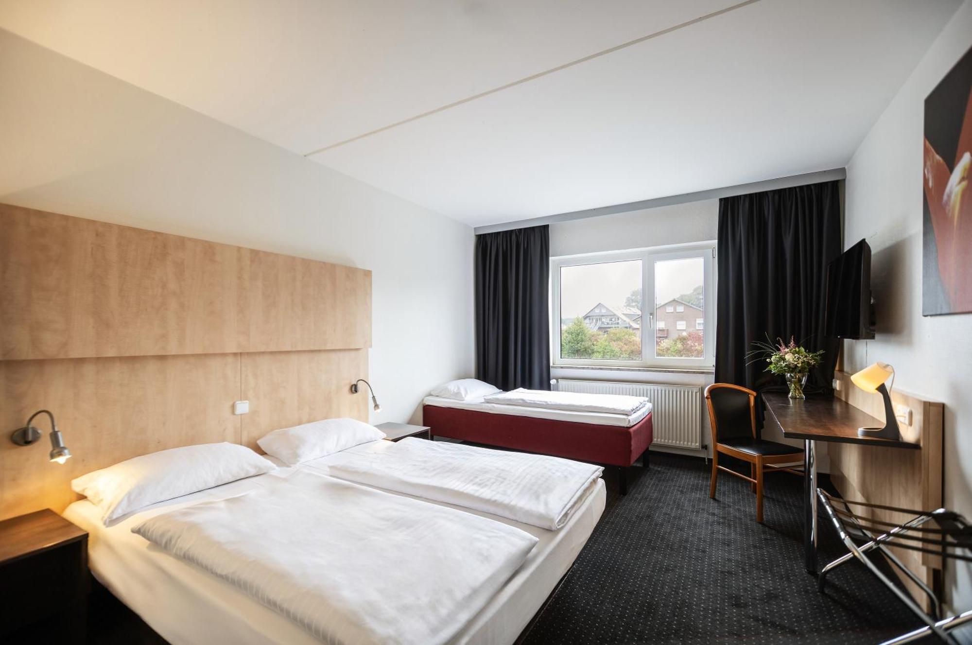 Good Morning + Bad Oldesloe Hotell Exteriör bild